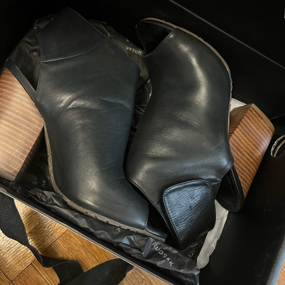 Sandals - Picture 6 of 6